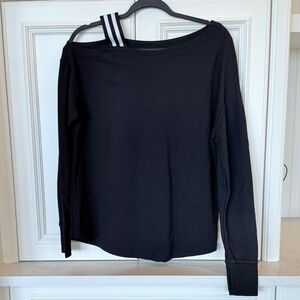 Cabi Fanatic Sweatshirt – Size Small